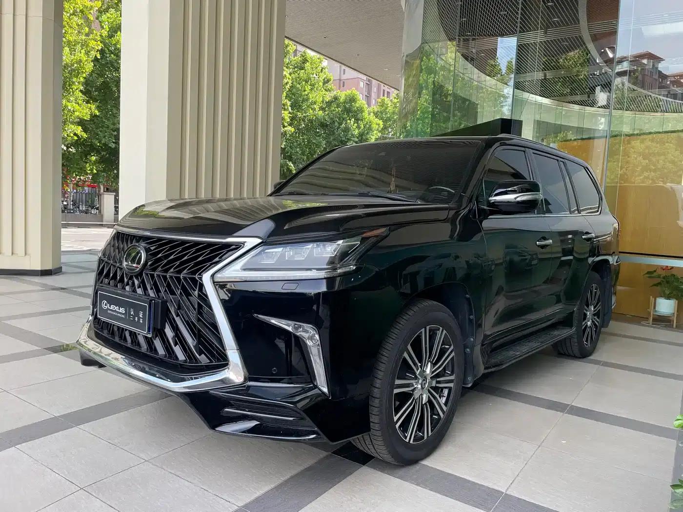 2015 Lexus LX570 Middle East Edition — миниатюра 1