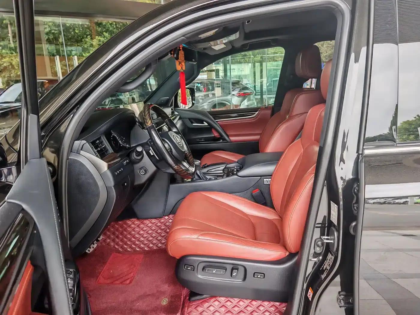 2015 Lexus LX570 Middle East Edition — миниатюра 5