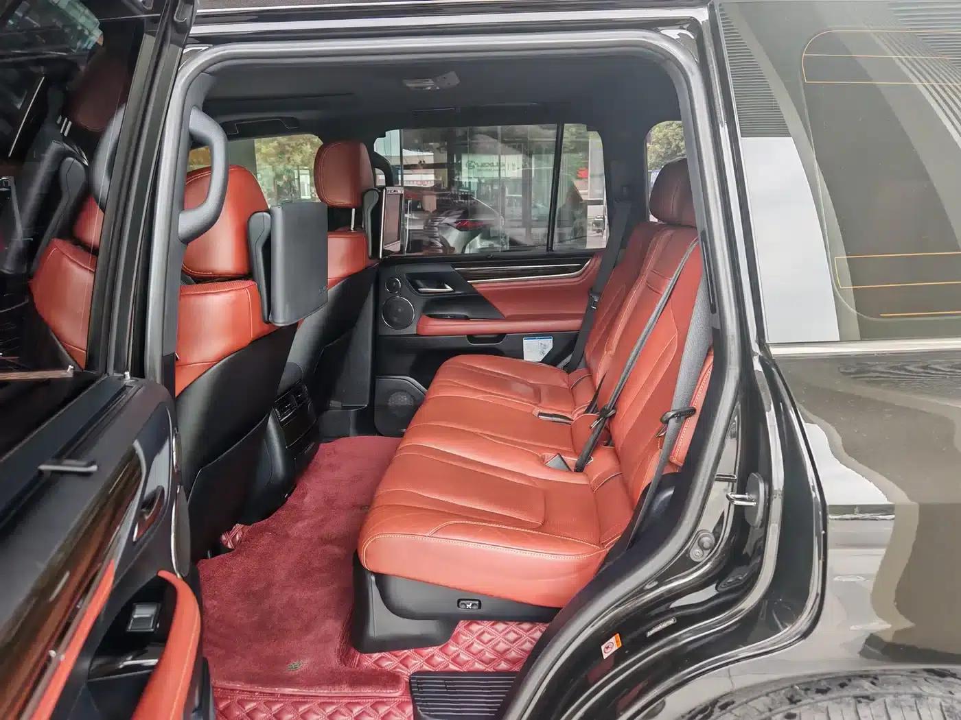 2015 Lexus LX570 Middle East Edition — миниатюра 6