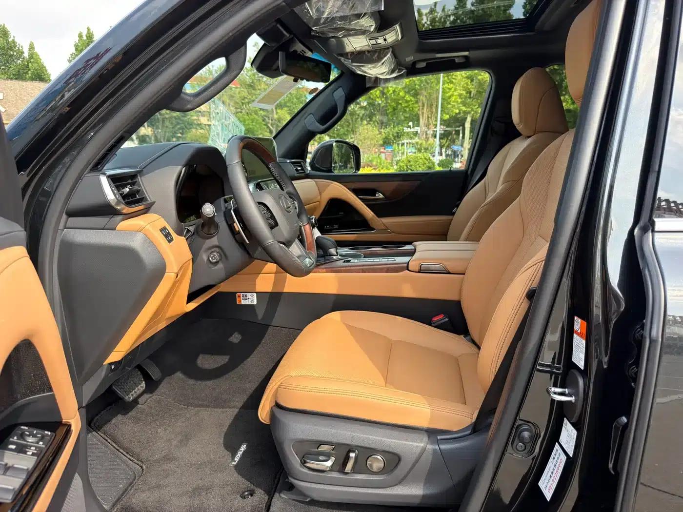 Lexus LX 2025 700h Territory Edition — миниатюра 7