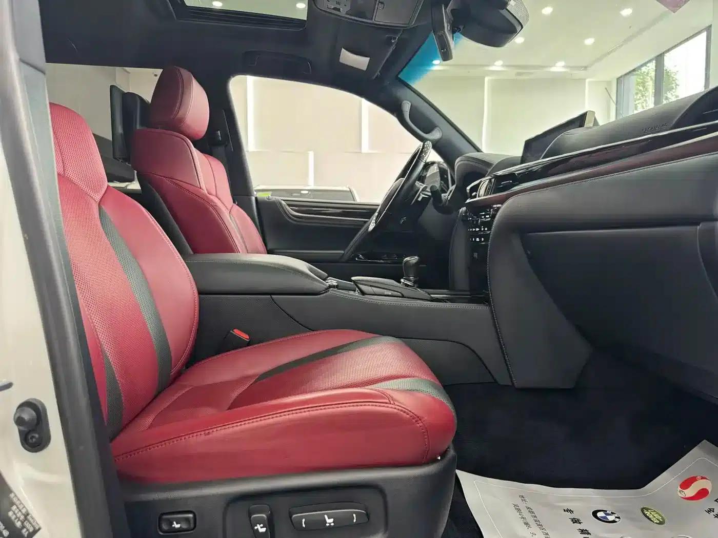 Lexus LX 2019 5.7L Middle East Limited Edition — миниатюра 7