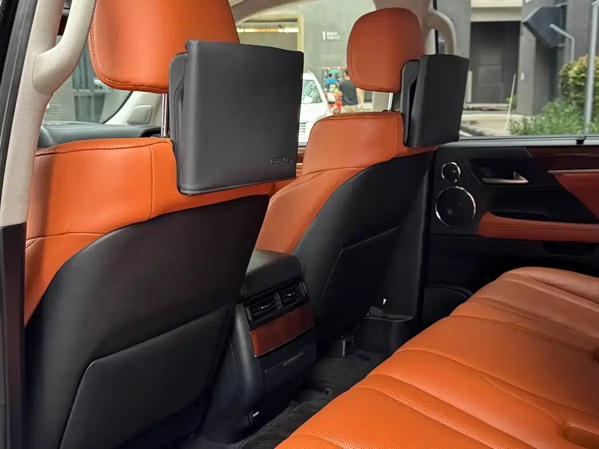 2016 Lexus LX 570 Premium Luxury Edition — миниатюра 13