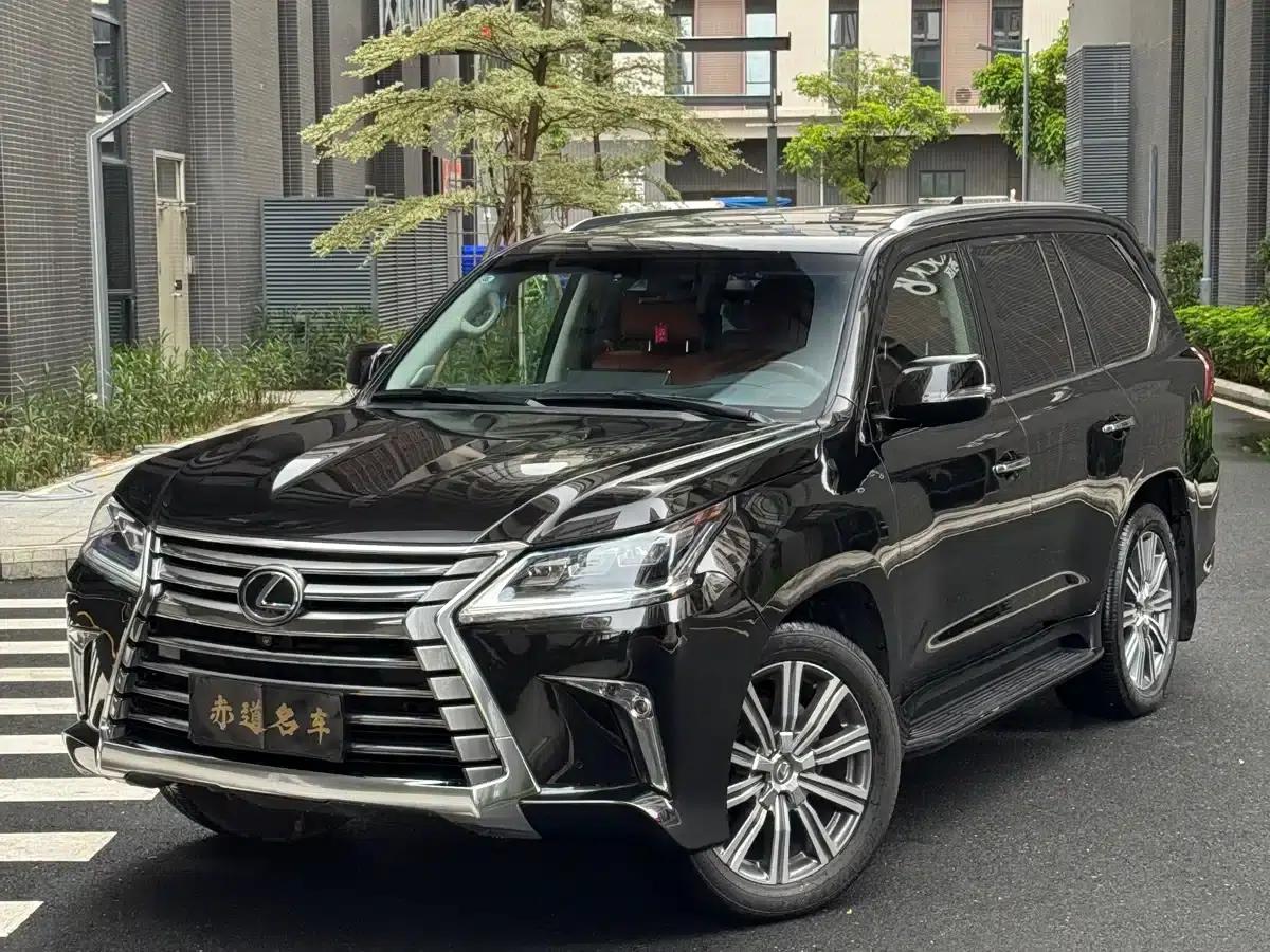 2016 Lexus LX 570 Premium Luxury Edition — миниатюра 4