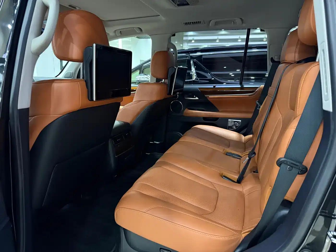 2017 Lexus LX 570 Dynamic Luxury Edition — миниатюра 7