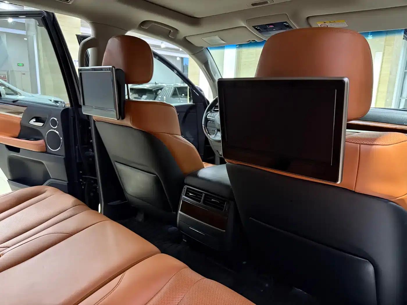 2017 Lexus LX 570 Dynamic Luxury Edition — миниатюра 10