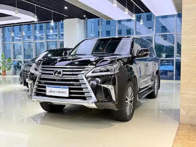 2017 Lexus LX 570 Dynamic Luxury Edition
