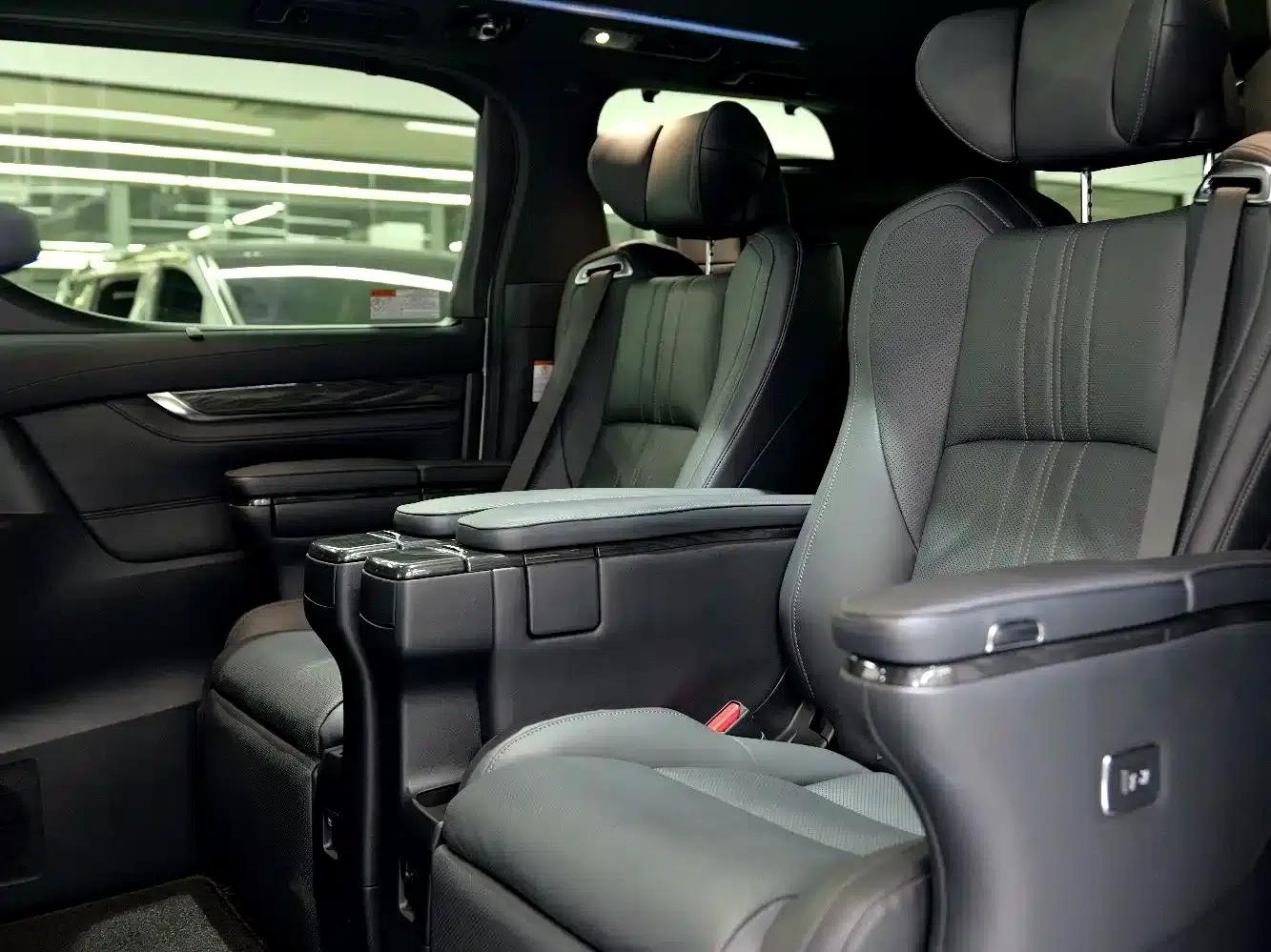 Lexus LM 2020 300h 7-Seat Elegant Edition — миниатюра 14