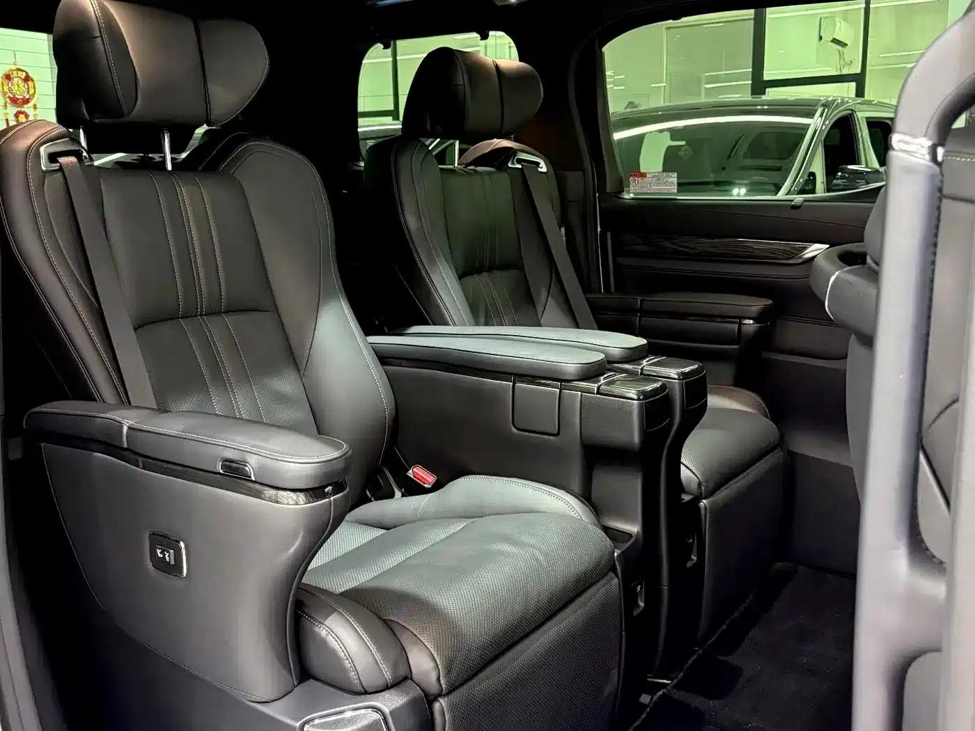 Lexus LM 2020 300h 7-Seat Elegant Edition — миниатюра 18