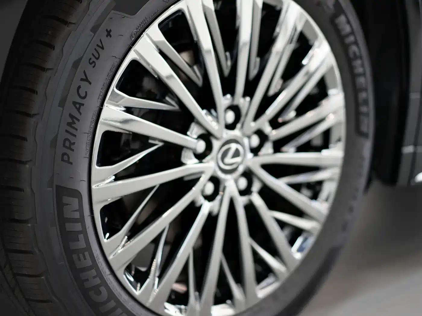Lexus LM 2025 500h Six-Seat Premium Edition — миниатюра 4