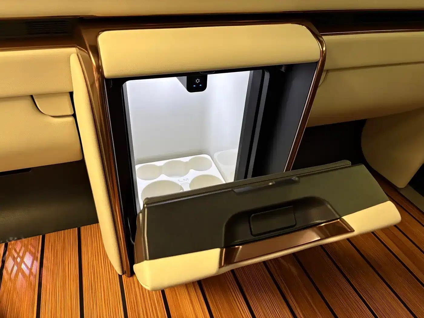 Lexus LM 500h 2025 Four-Seat Executive Edition — миниатюра 15
