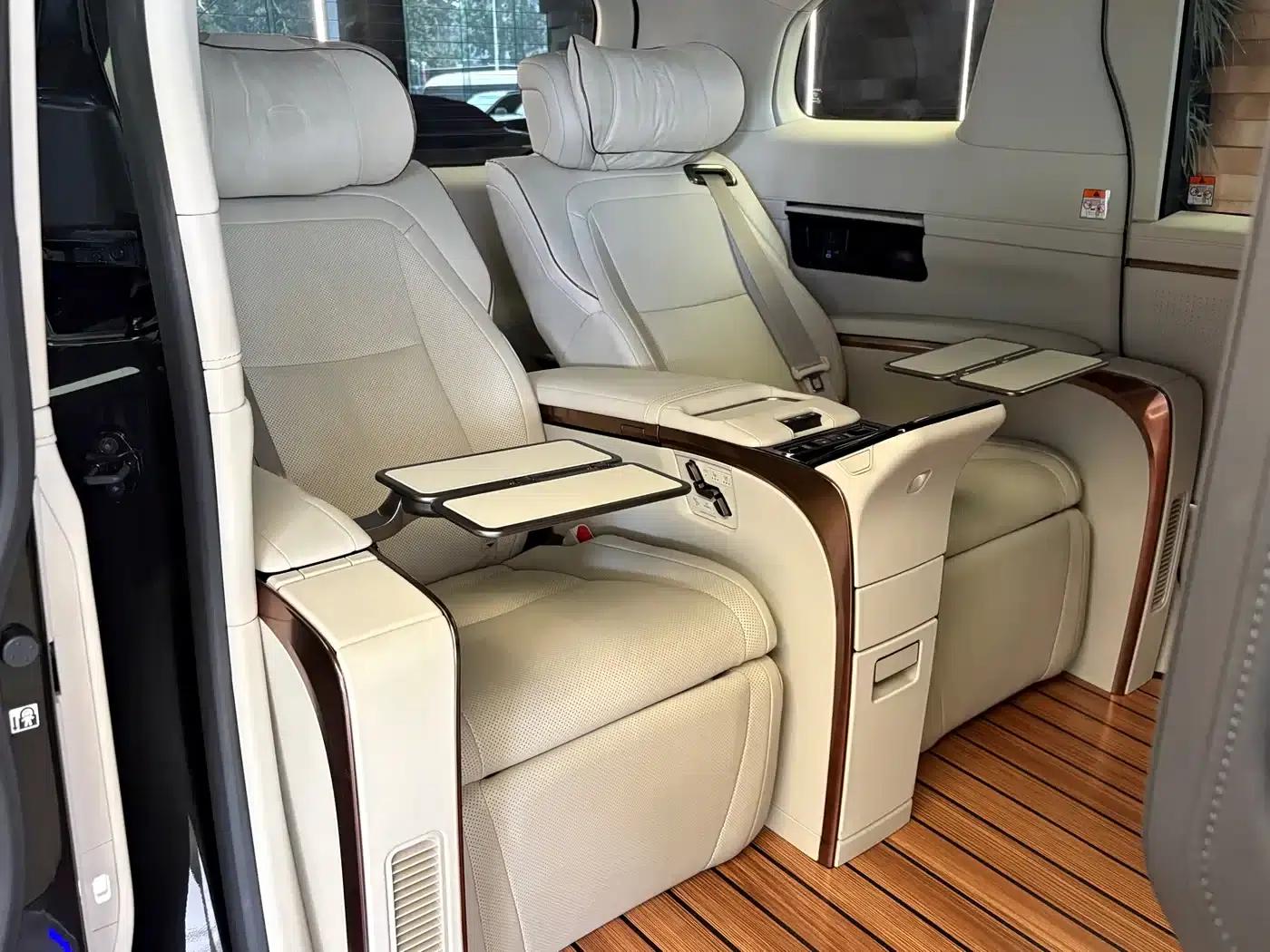 Lexus LM 500h 2025 Four-Seat Executive Edition — миниатюра 20