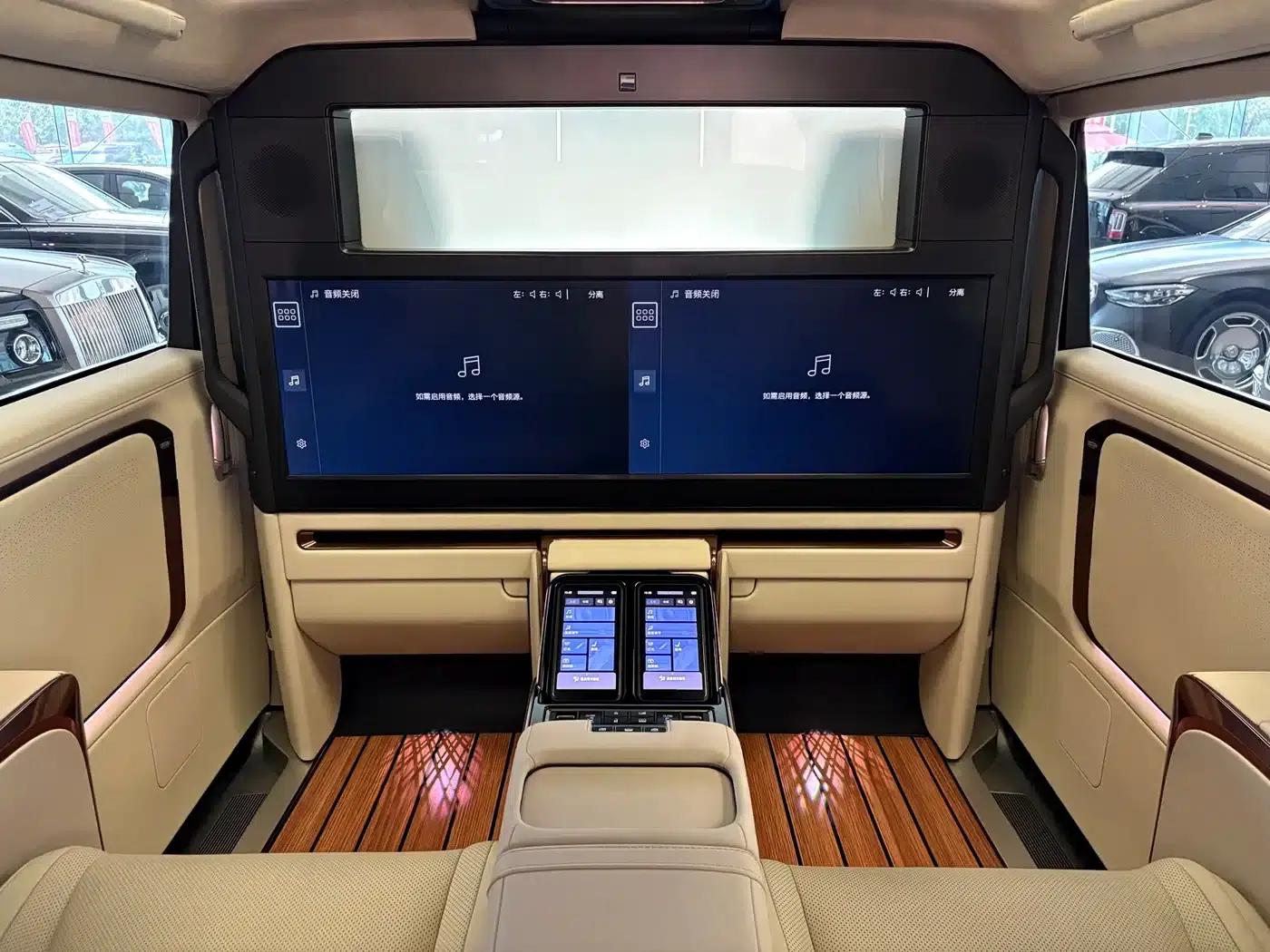 Lexus LM 500h 2025 Four-Seat Executive Edition — миниатюра 22