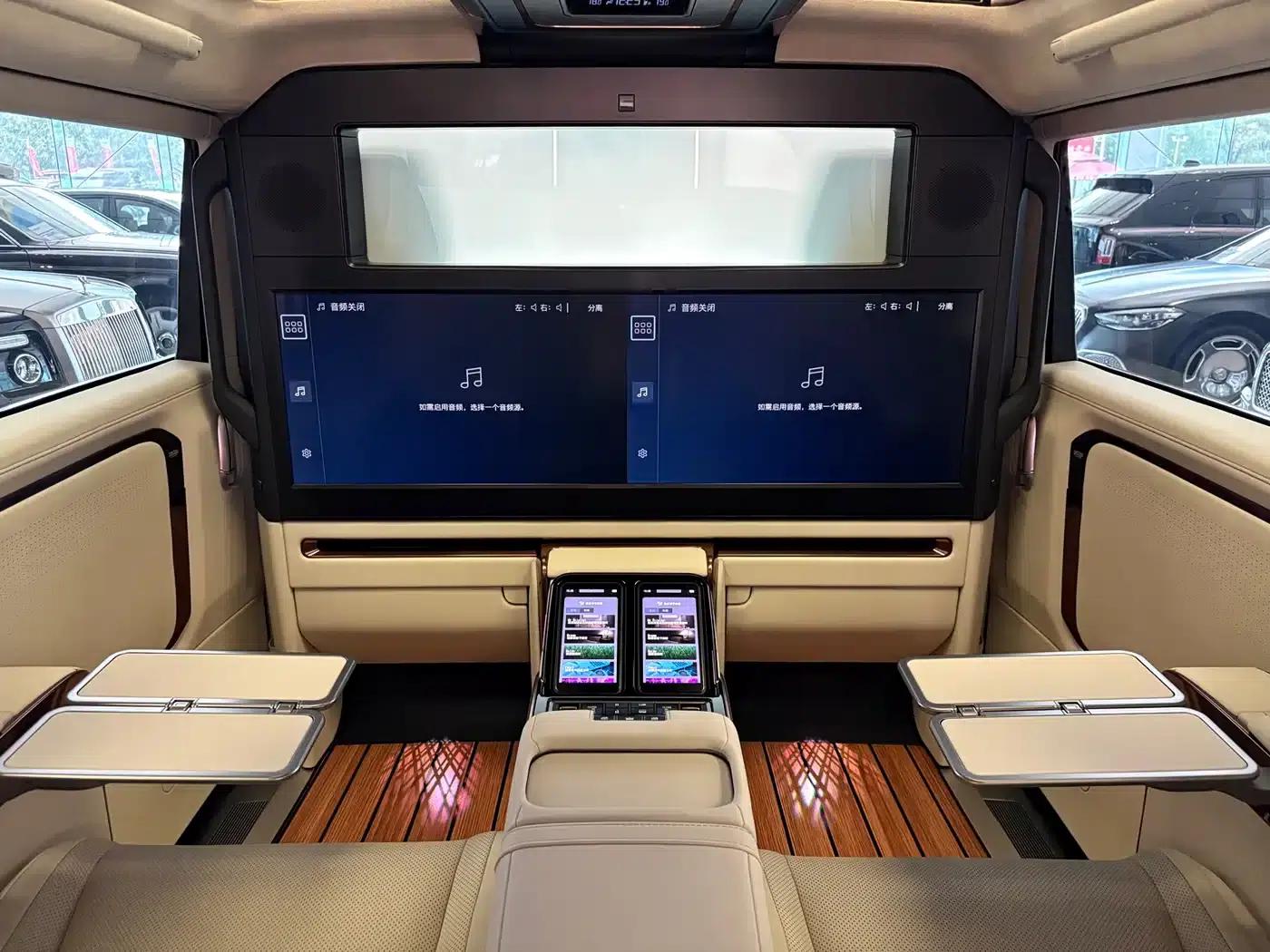 Lexus LM 500h 2025 Four-Seat Executive Edition — миниатюра 26