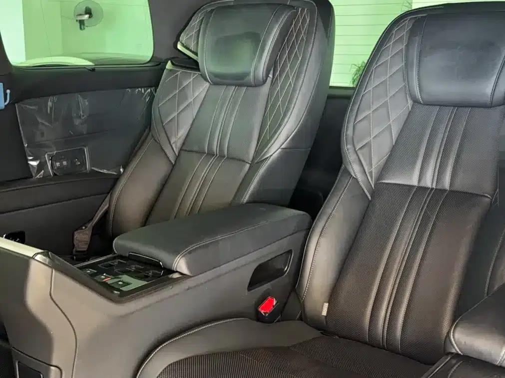 Lexus LM 2020 300h Four-Seat Executive Edition — миниатюра 12