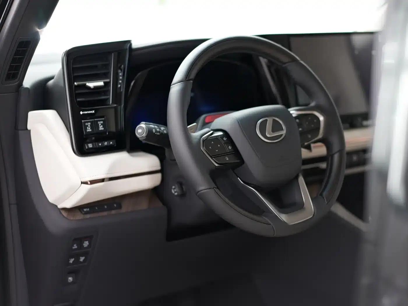 Lexus LM 2025 500h Six-Seat Premium Edition — миниатюра 20