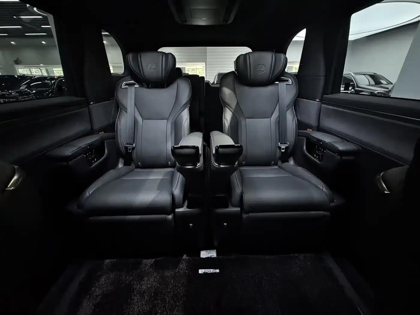 Lexus LM 2025 500h Six-Seat Premium Edition — миниатюра 11