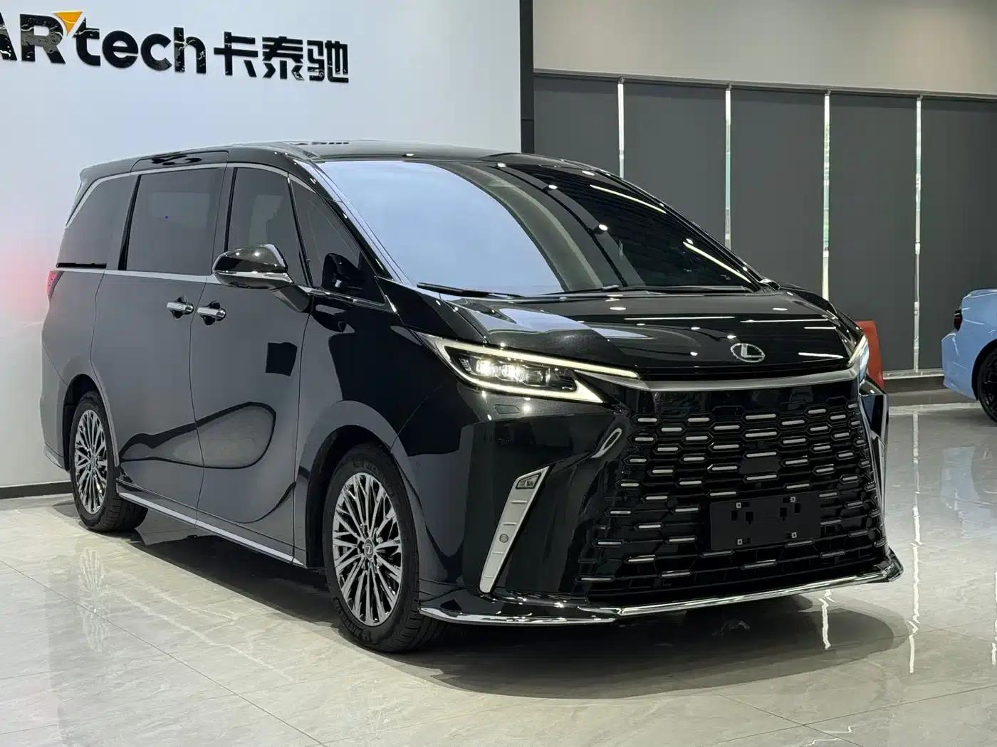 Lexus LM 2025 500h Six-Seat Premium Edition — миниатюра 3