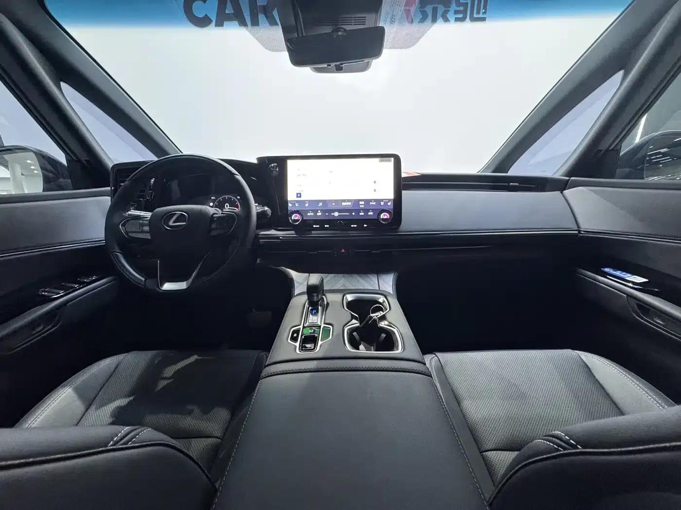 Lexus LM 2025 500h Six-Seat Premium Edition — миниатюра 8