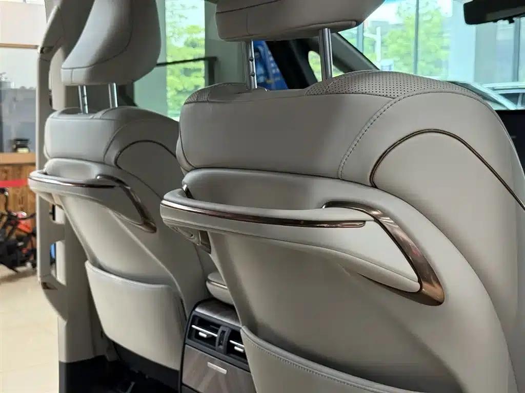 Lexus LM 2025 500h Six-Seat Premium Edition — миниатюра 13