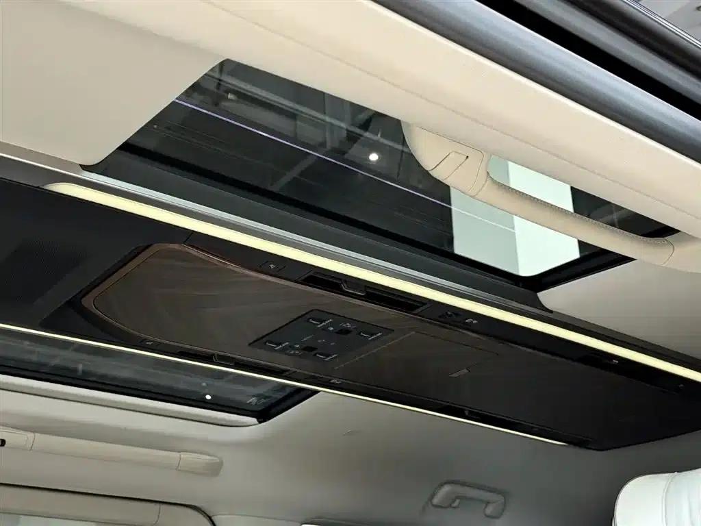 Lexus LM 2025 500h Six-Seat Premium Edition — миниатюра 8