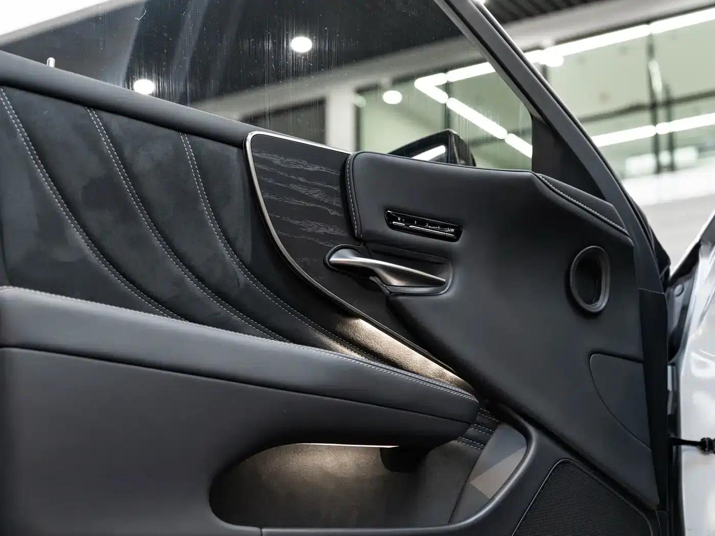 Lexus LS 2021 500h Premium Edition — миниатюра 18