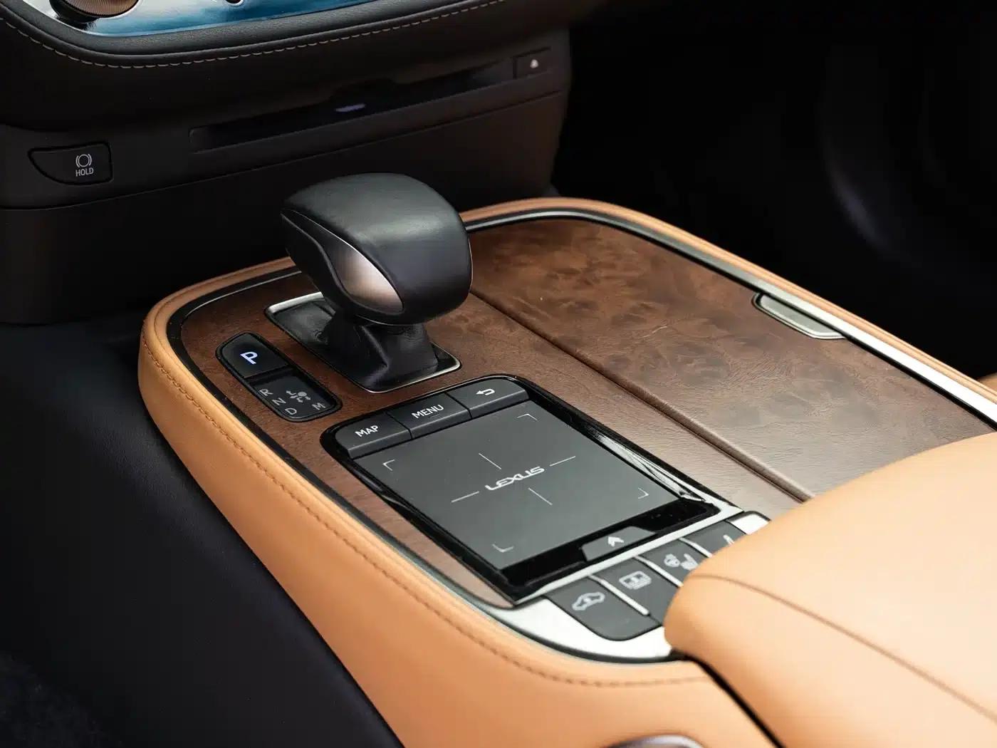 Lexus LS 2021 500h Premium Edition — миниатюра 15