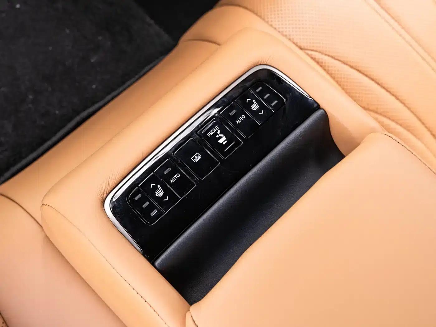 Lexus LS 2021 500h Premium Edition — миниатюра 18