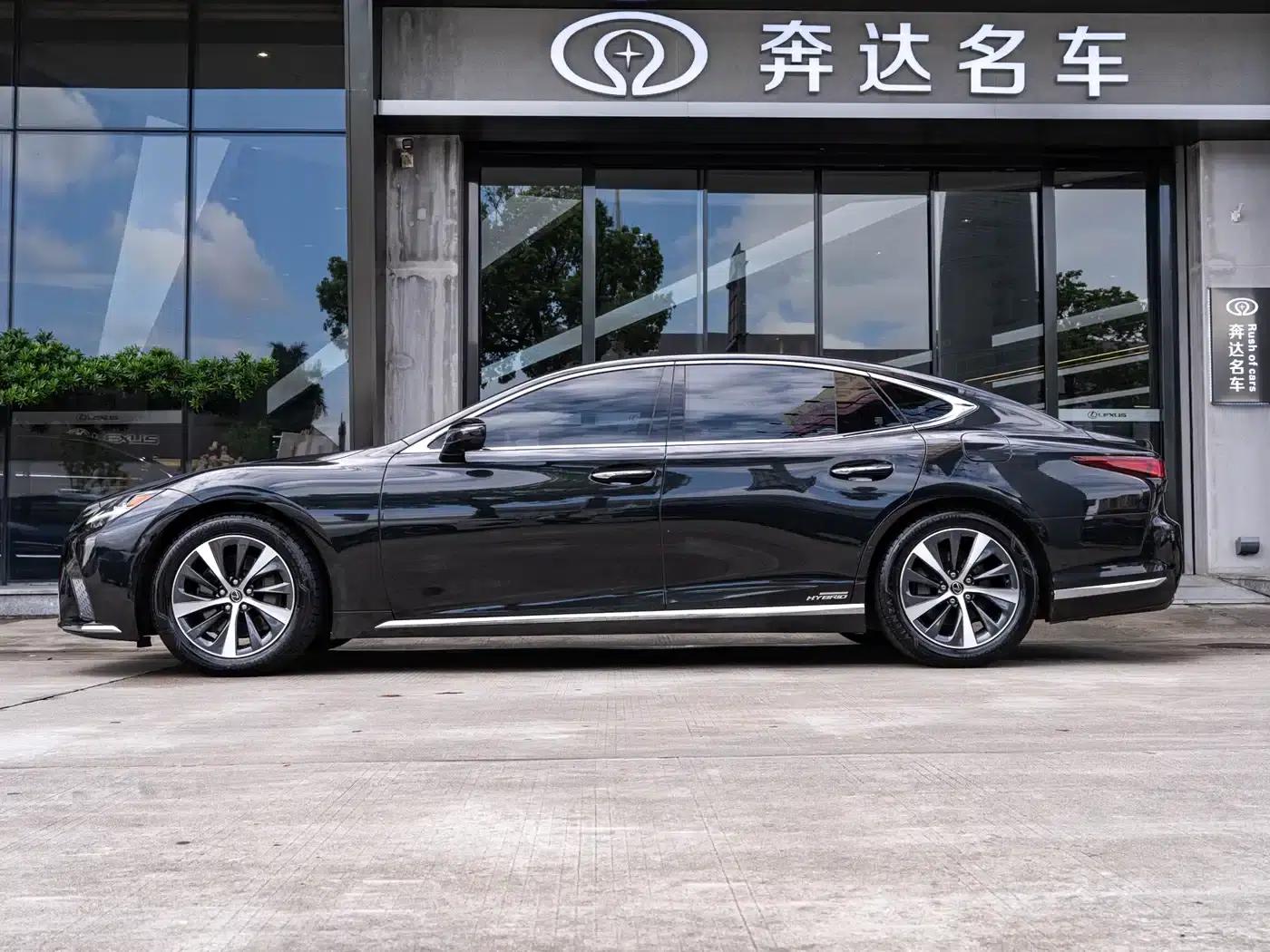 Lexus LS 2021 500h Premium Edition — миниатюра 4