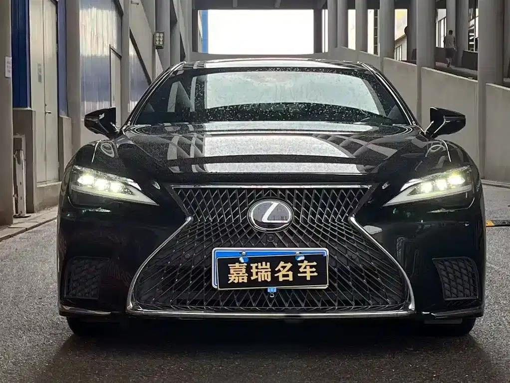 Lexus LS 2021 500h Premium Edition — миниатюра 2