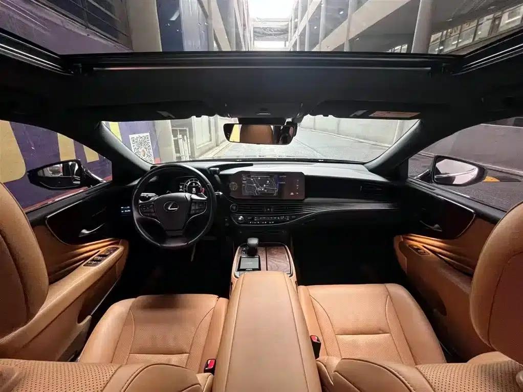 Lexus LS 2021 500h Premium Edition — миниатюра 11