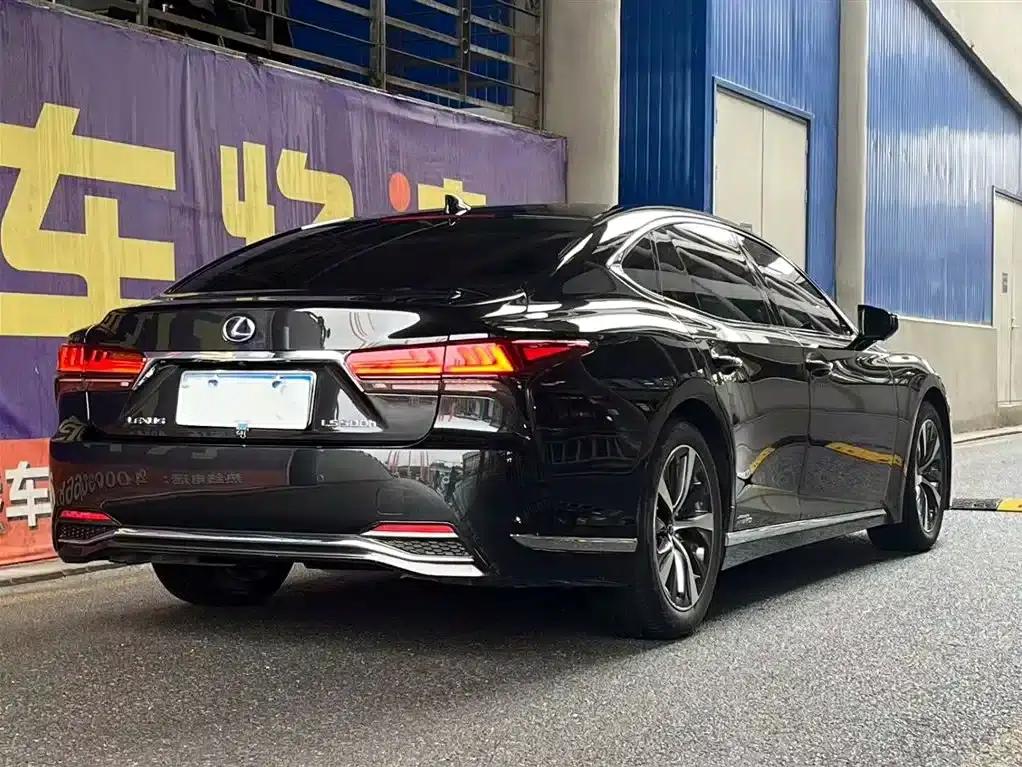 Lexus LS 2021 500h Premium Edition — миниатюра 5