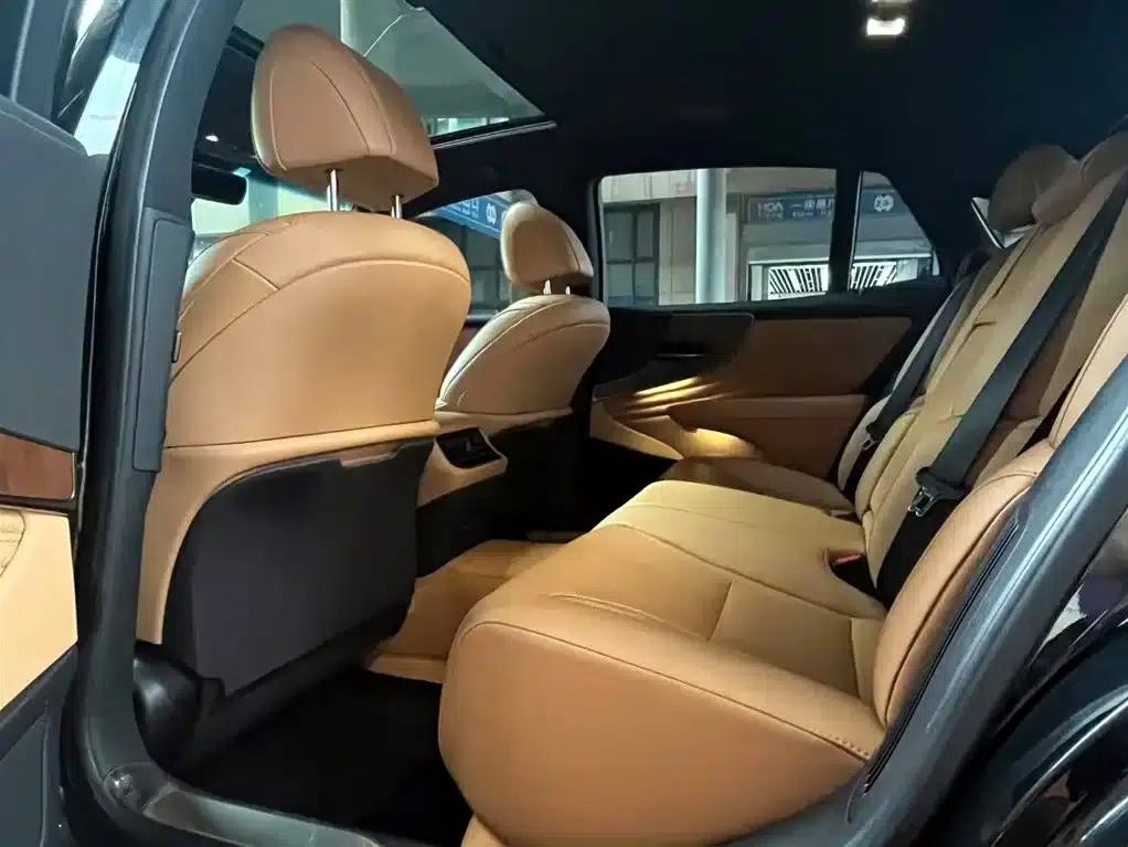 Lexus LS 2021 500h Premium Edition — миниатюра 10