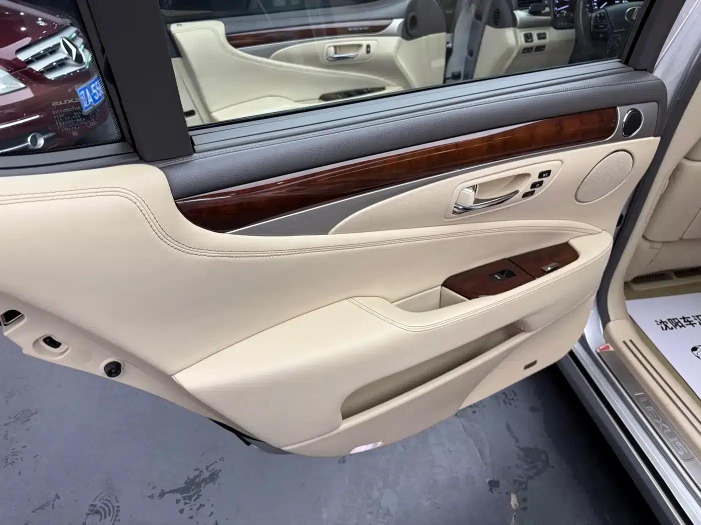 Lexus LS 2013 460L Luxury Edition — миниатюра 12