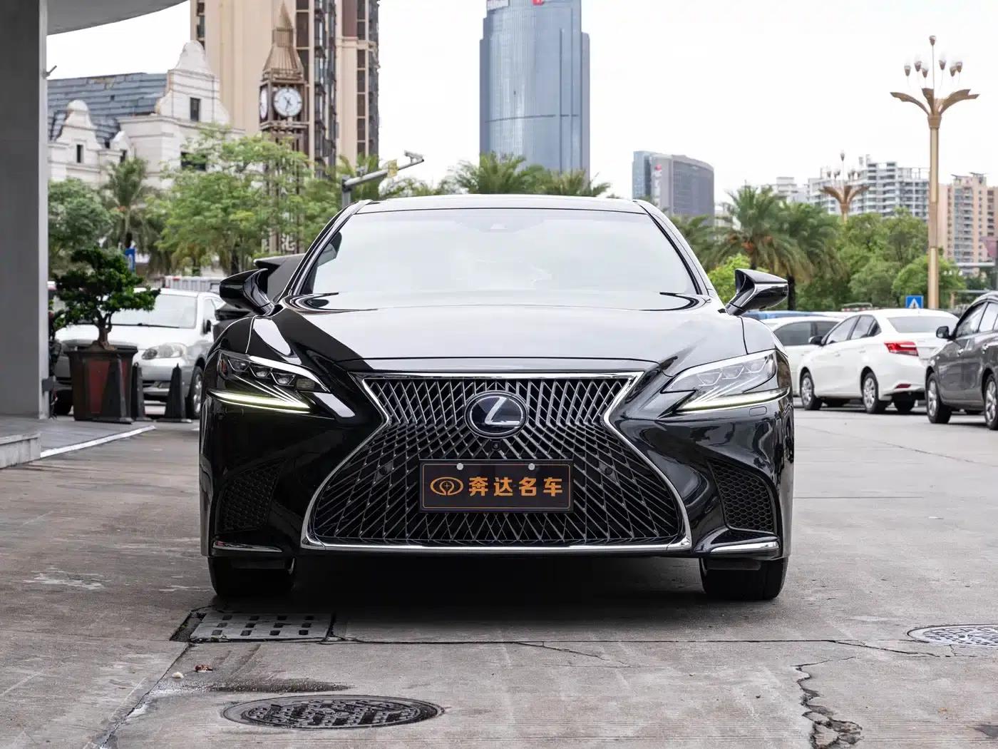 Lexus LS 2018 500h Executive Edition (China V emission standard) — миниатюра 2