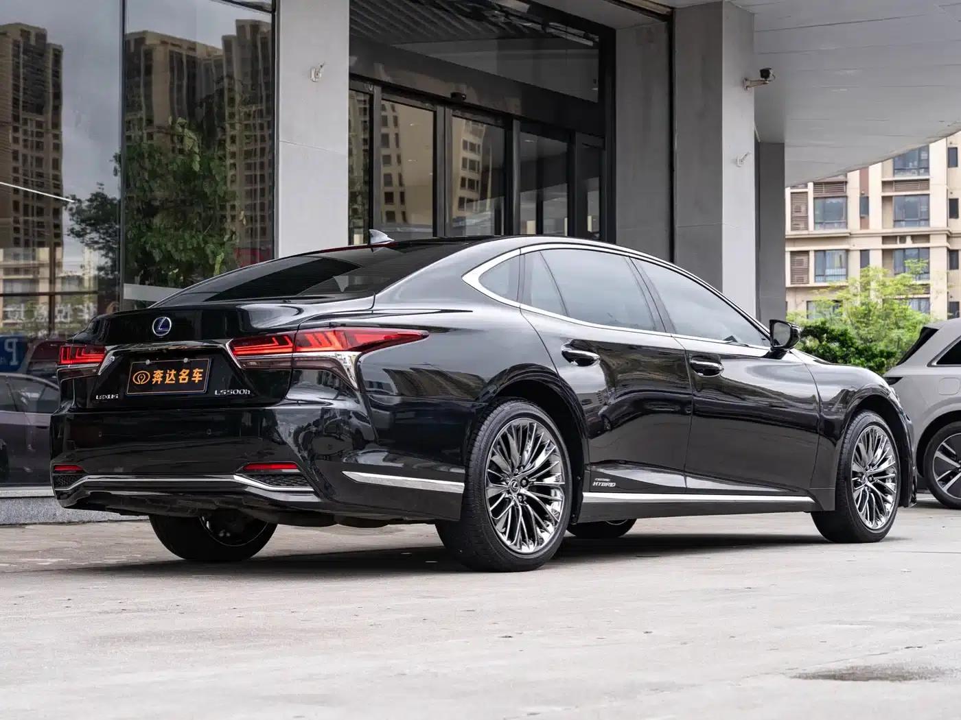 Lexus LS 2018 500h Executive Edition (China V emission standard) — миниатюра 3
