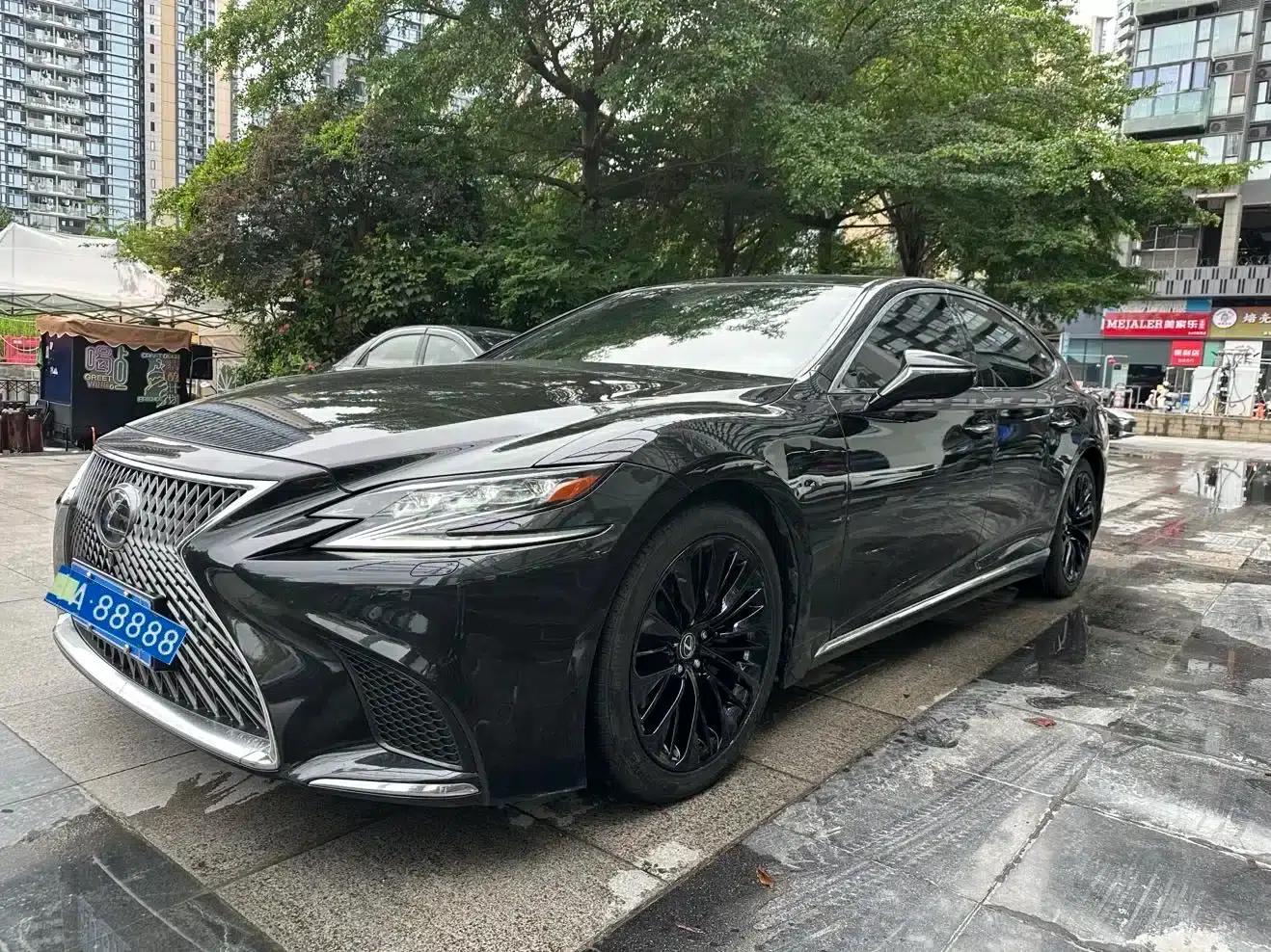 Lexus LS 2018 500h Executive Edition (China V emission standard) — миниатюра 1
