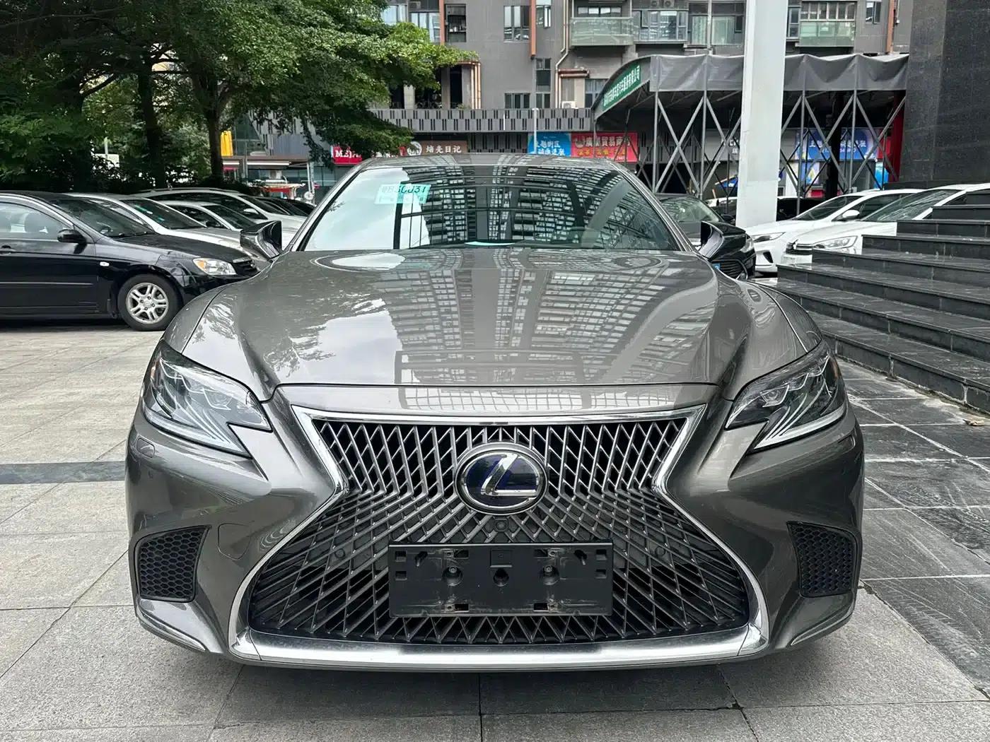 Lexus LS 2018 500h Luxury Edition (China V emission standard) — миниатюра 2