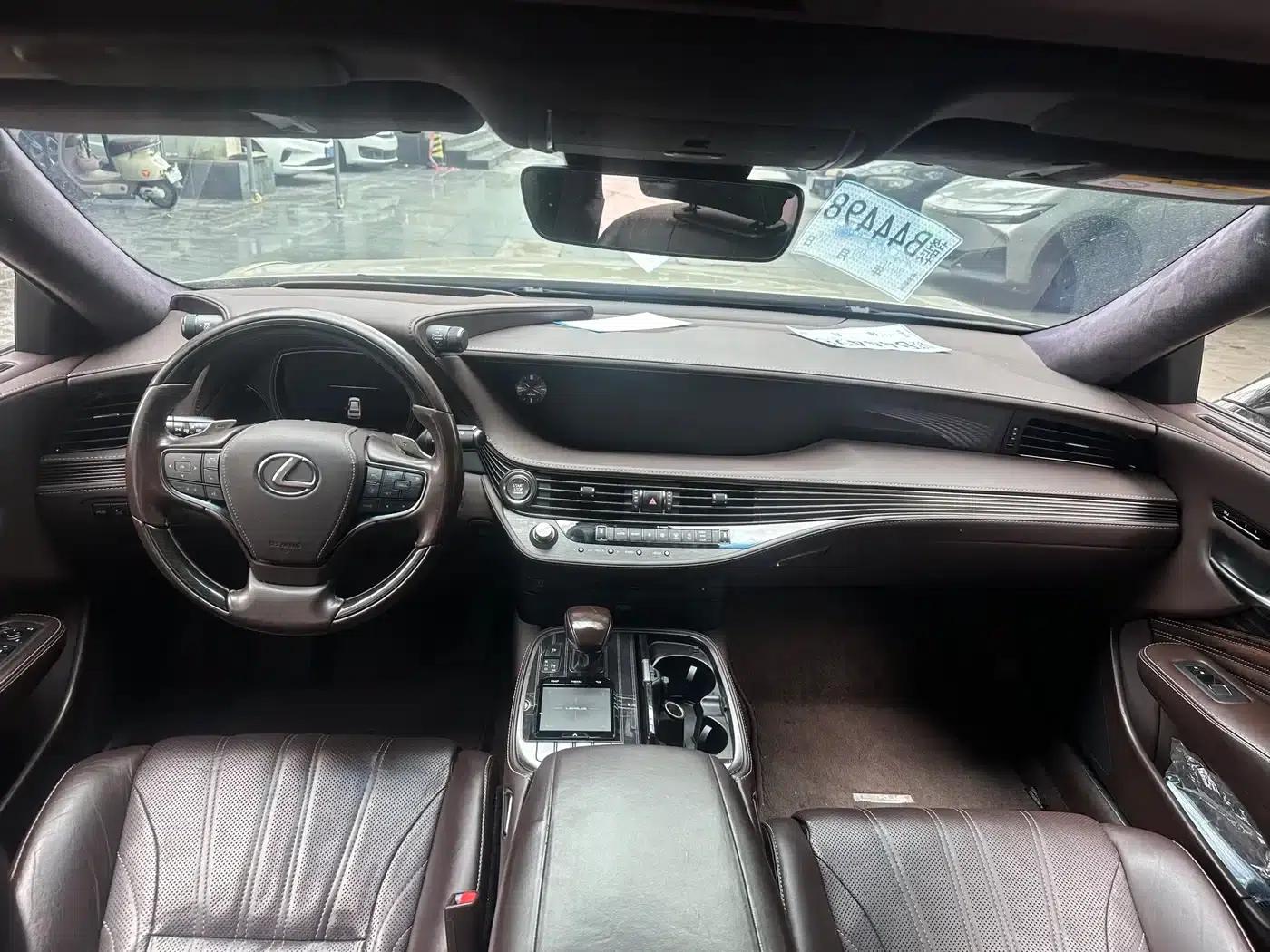 Lexus LS 2018 350 Luxury Edition (China V emission standard) — миниатюра 5
