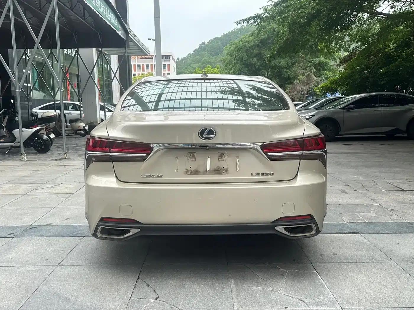 Lexus LS 2018 350 Luxury Edition (China V emission standard) — миниатюра 8