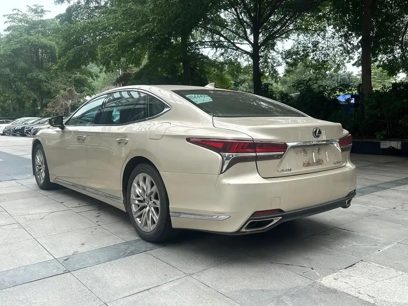 Lexus LS 2018 350 Luxury Edition (China V emission standard) — миниатюра 9