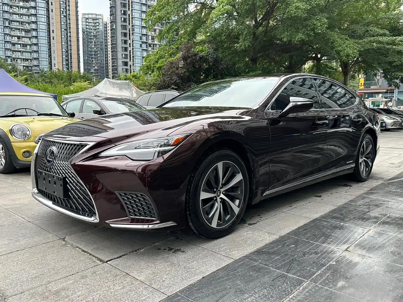 Lexus LS 2021 500h Premium Edition — миниатюра 1