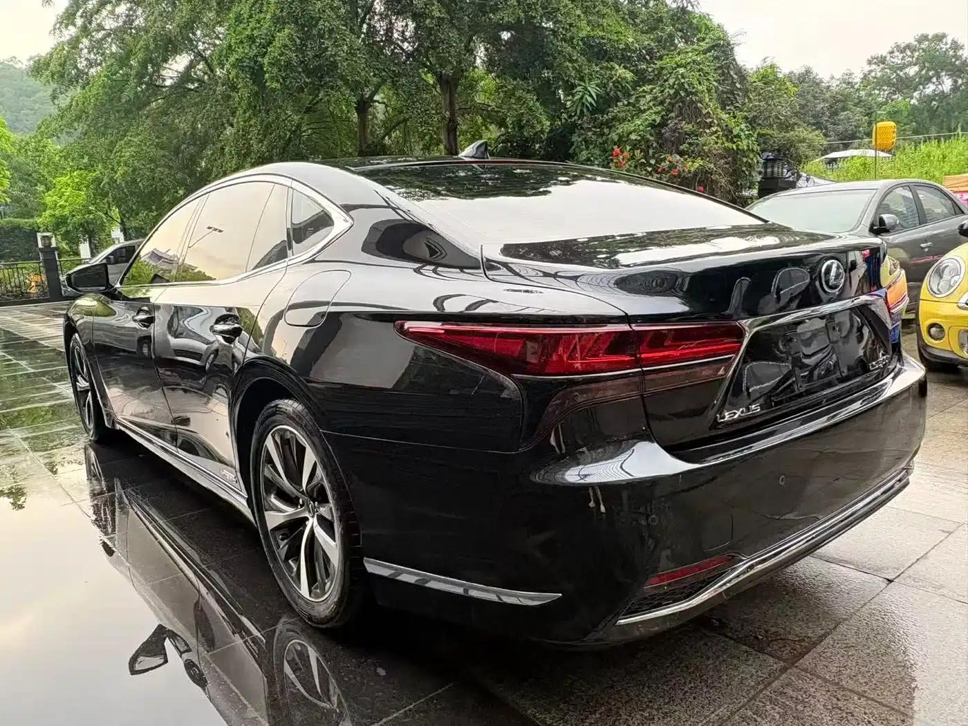 Lexus LS 2021 500h Premium Edition — миниатюра 11