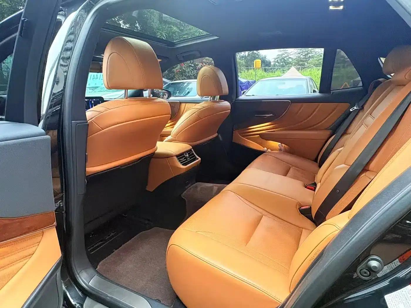Lexus LS 2021 500h Premium Edition — миниатюра 5