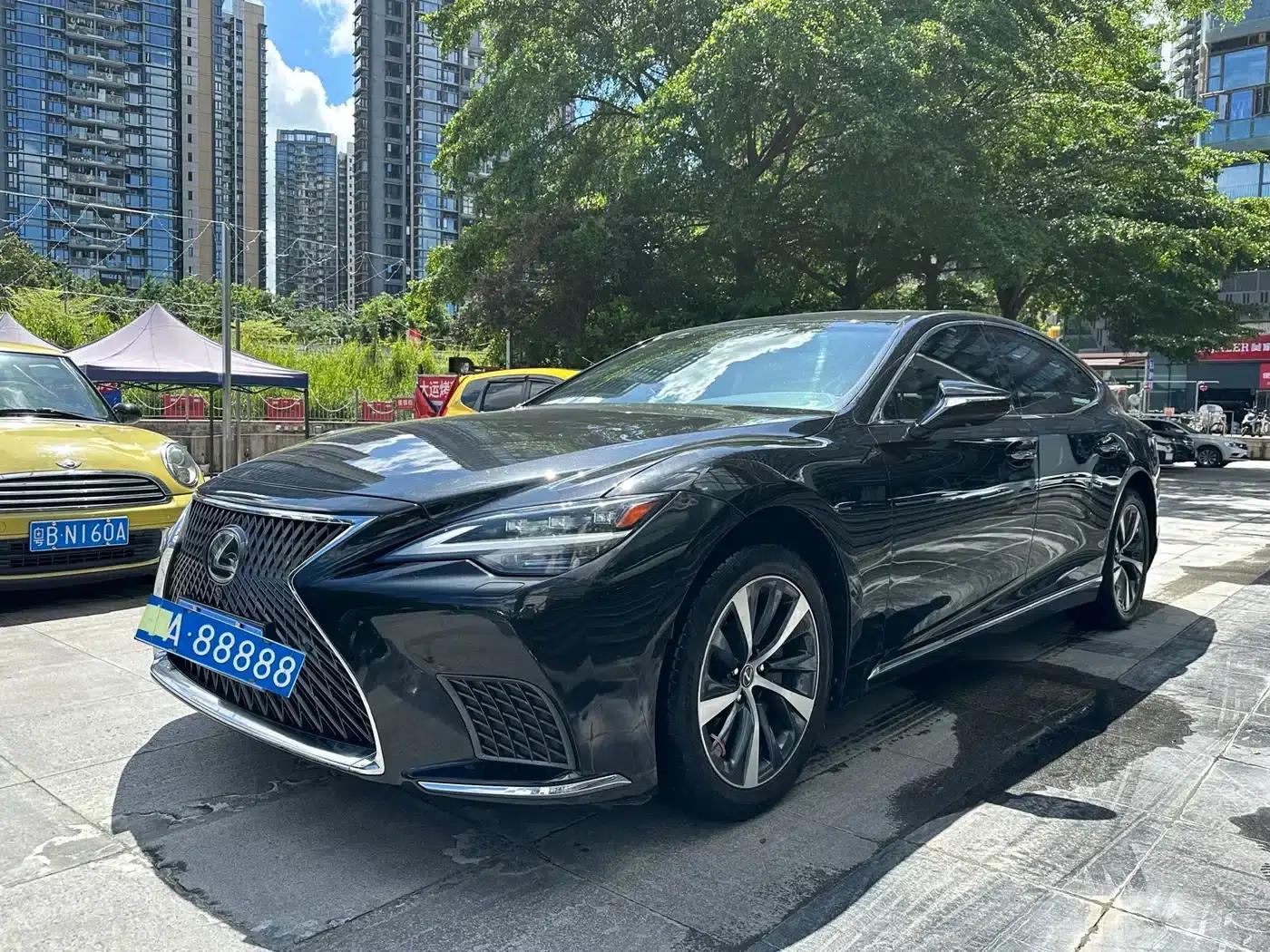 Lexus LS 2021 500h Premium Edition — миниатюра 1