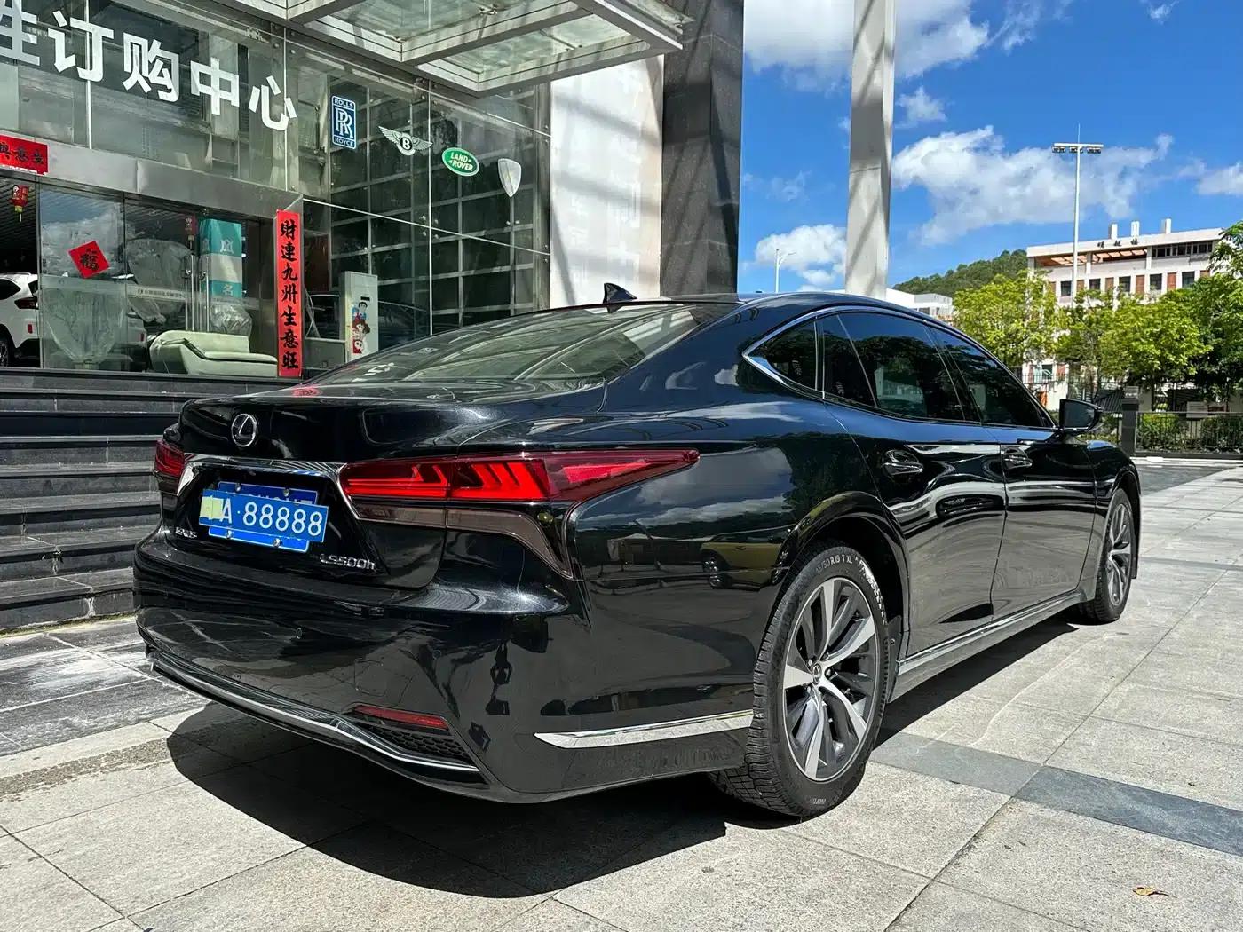 Lexus LS 2021 500h Premium Edition — миниатюра 7