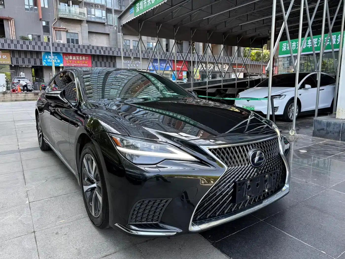 Lexus LS 2021 500h Premium Edition — миниатюра 3