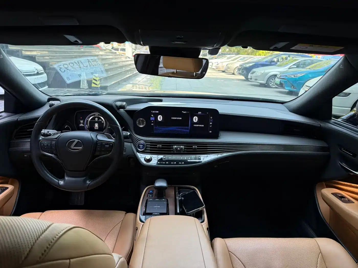 Lexus LS 2021 500h Premium Edition — миниатюра 6
