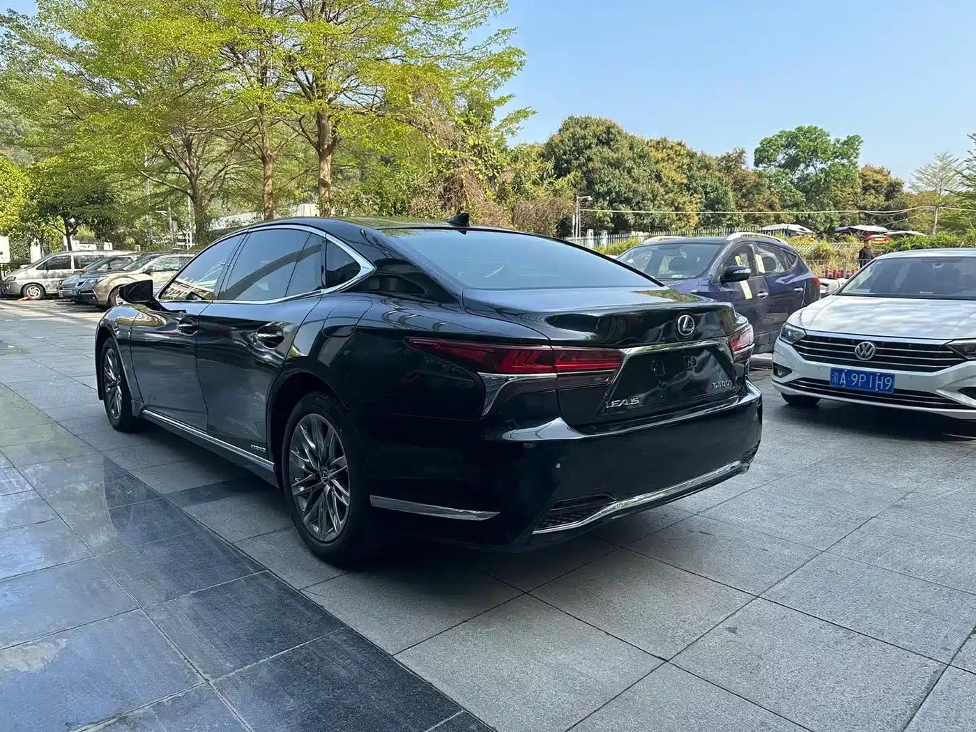 Lexus LS 2018 500h Luxury Edition (China V emission standard) — миниатюра 7
