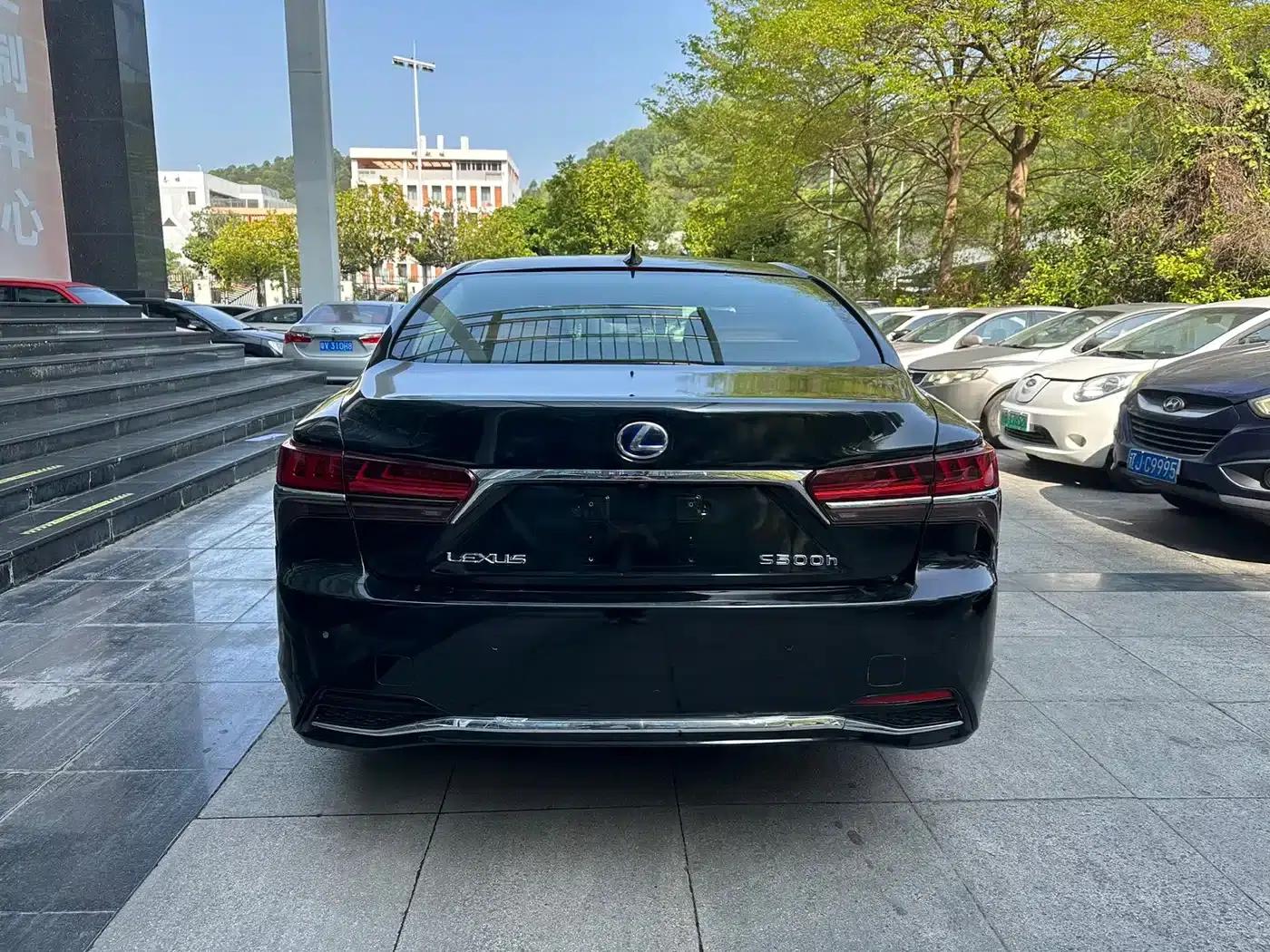 Lexus LS 2018 500h Luxury Edition (China V emission standard) — миниатюра 8