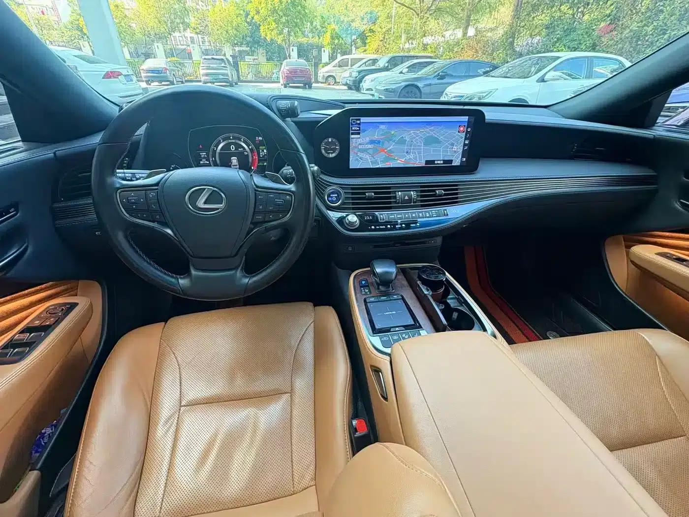 Lexus LS 2021 500h Premium Edition — миниатюра 6